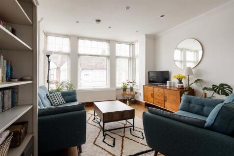 Lyndhurst Drive, E10