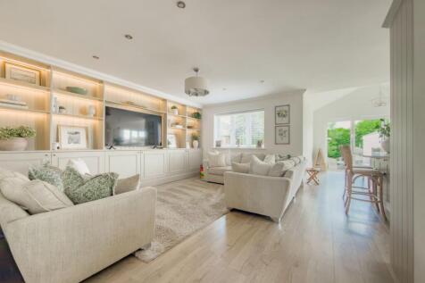 Open Plan Kitchen/Lounge/Diner