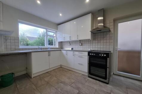 Mays Way, Potterspury, Towcester photo 5