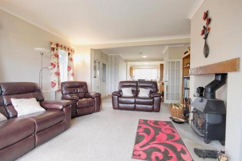 COMBINED DAY ROOM AND KITCHEN