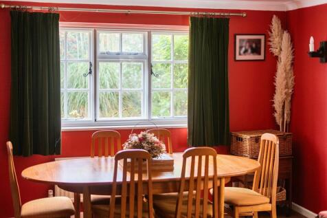 Sitting / Dining Room