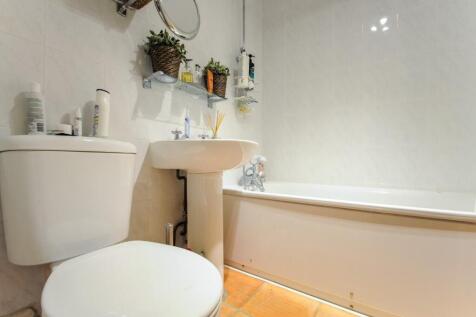 Lambton Road, London, SW20 photo 5