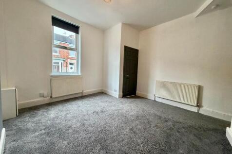 St John's Crescent, Darlington photo 5