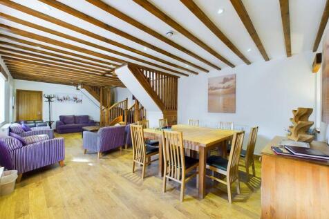 The Roost - Living Room