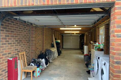 Links Way - Garage inside 1.jpg