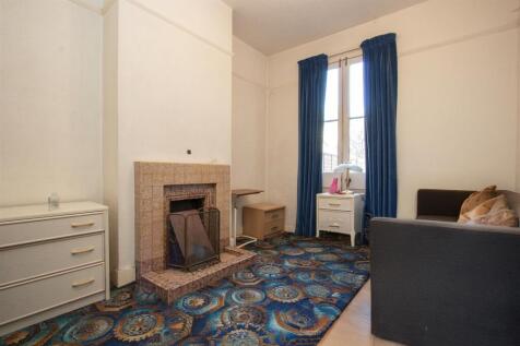 40 Chestnut Grove London SW12 8JB reception 2 enha