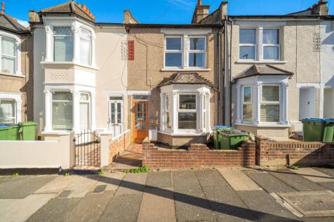 3-bed house on Owenite Street, Abbey Wood, SE2, £2,150/mo