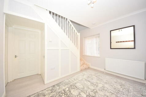 Gaysham Avenue, Gants Hill, IG2 photo 4