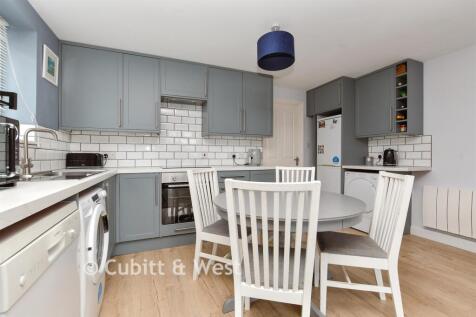 Lounge / Kitchen