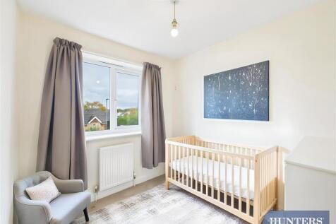 Bedroom 3 AI Staged
