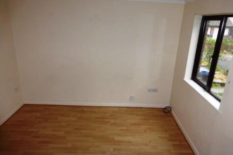 Castlehaven Close, Chippenham, Wiltshire, SN15 photo 4