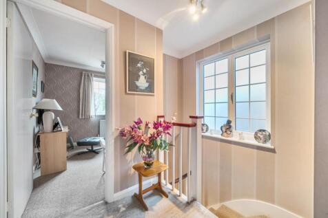 Davidson Frost-Wellings, DFW, Jellicoe Gardens, St