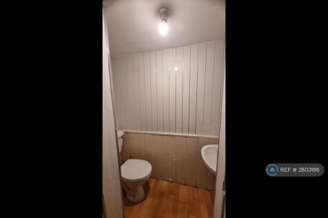 Toilet 1