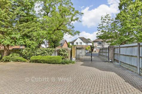 Driveway/Parking