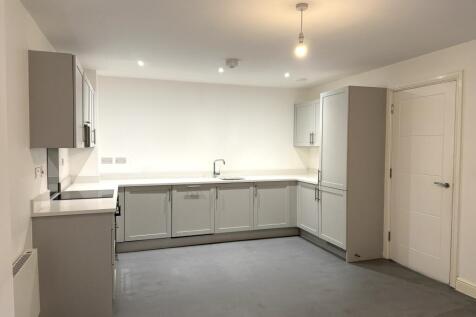1-bed flat on Lathbury Gardens, Lathbury Lane, Liverpool, £825/mo
