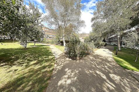 COMMUNAL GARDENS &amp; PARKING