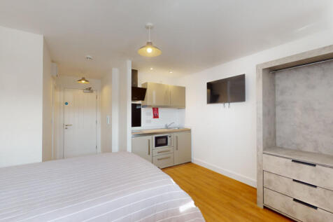 1-bed flat on 2 Lemyngton Street, Loughborough, £826/mo