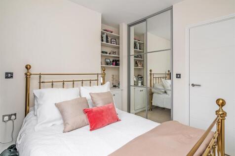 2 Market Gate-2_lo.jpg