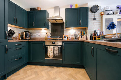 Kitchen 27a.jpg