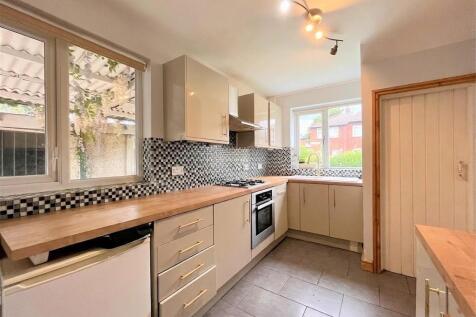 Waincliffe Avenue, Manchester photo 2