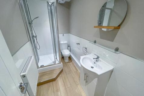 2, 43a Hardman Stree
