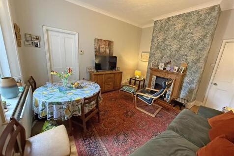 Living room A2.jpg