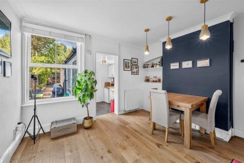 20 Elm Road,19.jpg