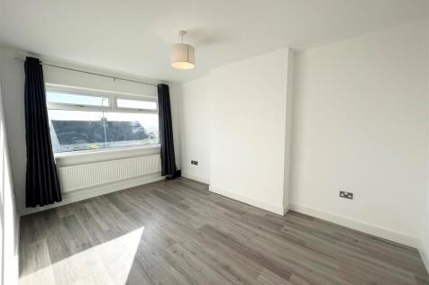 Derwen Close, Litchard, Bridgend,  CF31 1QP photo 3