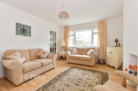 Lounge/ Dining Room