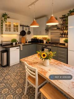 Dine In Kitchen