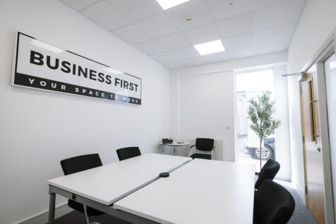 Serviced Office to rent Image 11