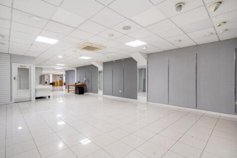 Retail Property (high street) to rent Image 10
