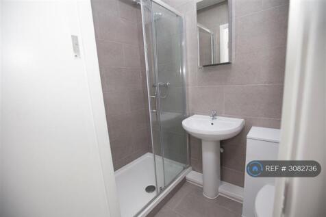 Madison Heights, Hounslow, TW3 photo 4