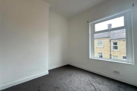 1 Hardy Street, Brighouse HD6 1UA photo 4