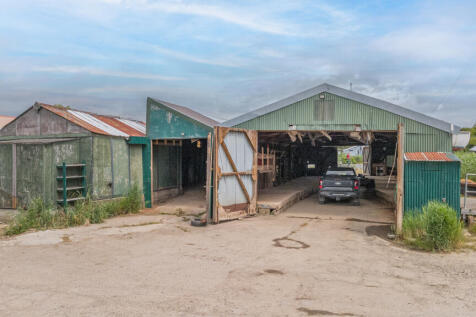 Boatyard - Anna Charles - RESIZE-07 T202607021702.jpg