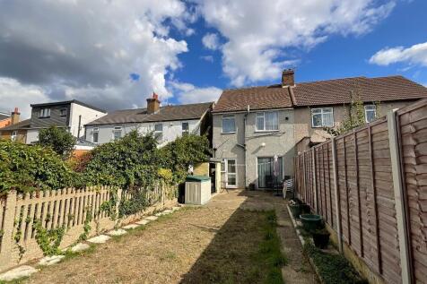 REAR GARDEN approx 50ft