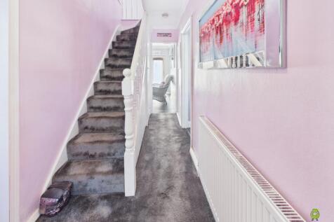 Presented by Clinton at EweMove Bexleyheath and Da