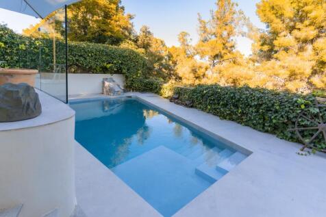 Pool-2.jpg
