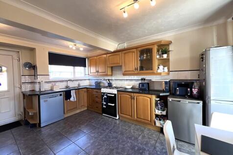 Burnsfield Estate, Chatteris, PE16 6ET photo 3