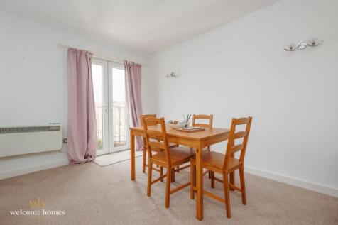 Castle Lane West, Bournemouth, BH8 photo 4