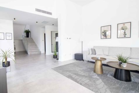 4-bedroom luxury resale villa + fully furnished + swimming pool + VRF system + Photovoltaic solar system + close to a municipal park Image 9999 8