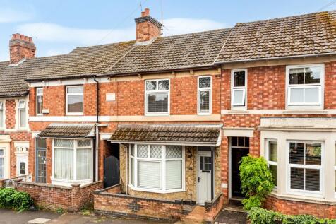 162 St Peters Avenue, Kettering - front shots-2.jp