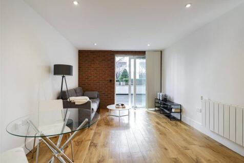 Major Draper Street, London, SE18 photo 3