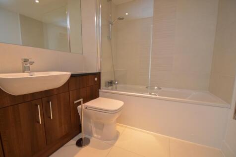 35 Zenith Bathroom.J