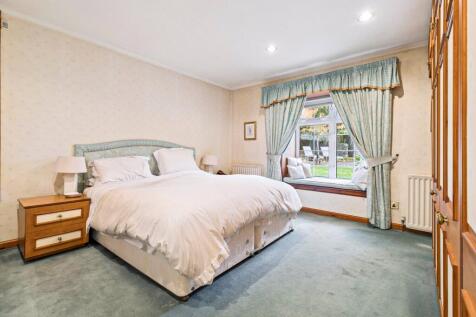 4 bed, 4 bath Detached in Glasgow - Photo 29