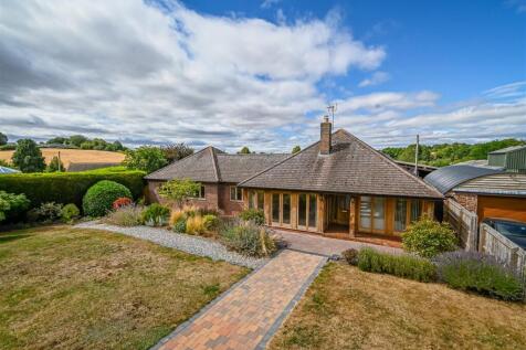 1 Spicers Close-6.jpg