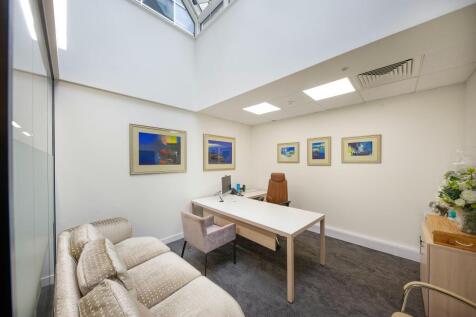 23 buckingham gate 1652 office1.jpg