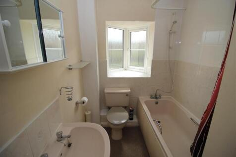 5 lav bathroom.JPG
