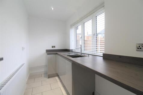 7 Utility Room.JPG