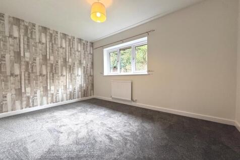 Orchard Gardens, Leek, Staffordshire photo 5